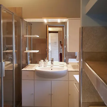 Canova Piano Primo - Cosy Orta Area 오메그나